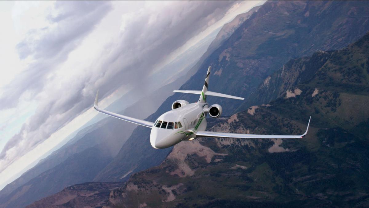 Dassault Falcon 2000S cabin for San Francisco charter