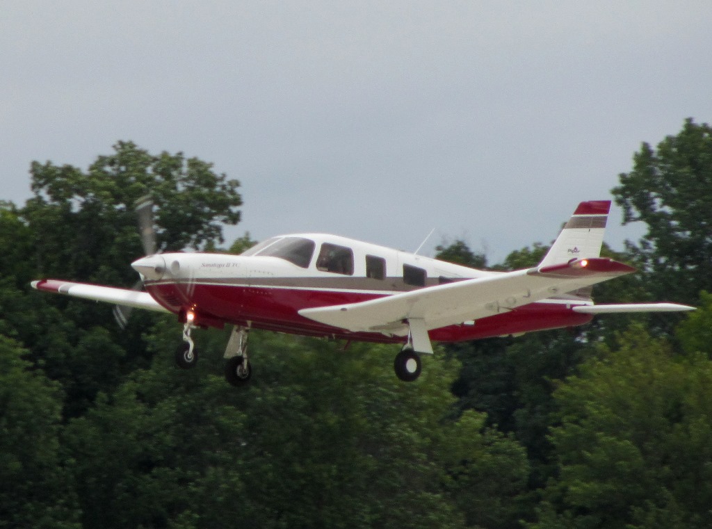 San Francisco Piper Saratoga PA-32R Charter